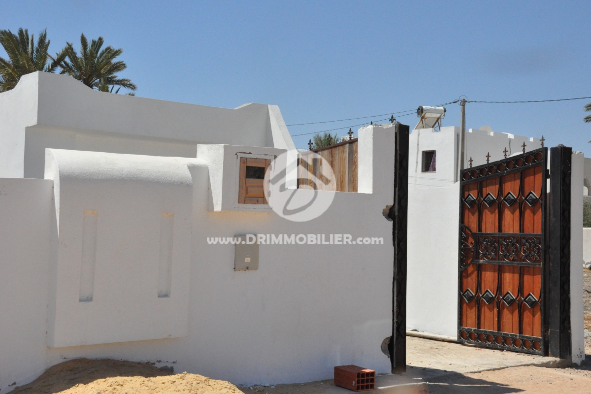 V 90 -                            Vente
                           Villa Meublé Djerba